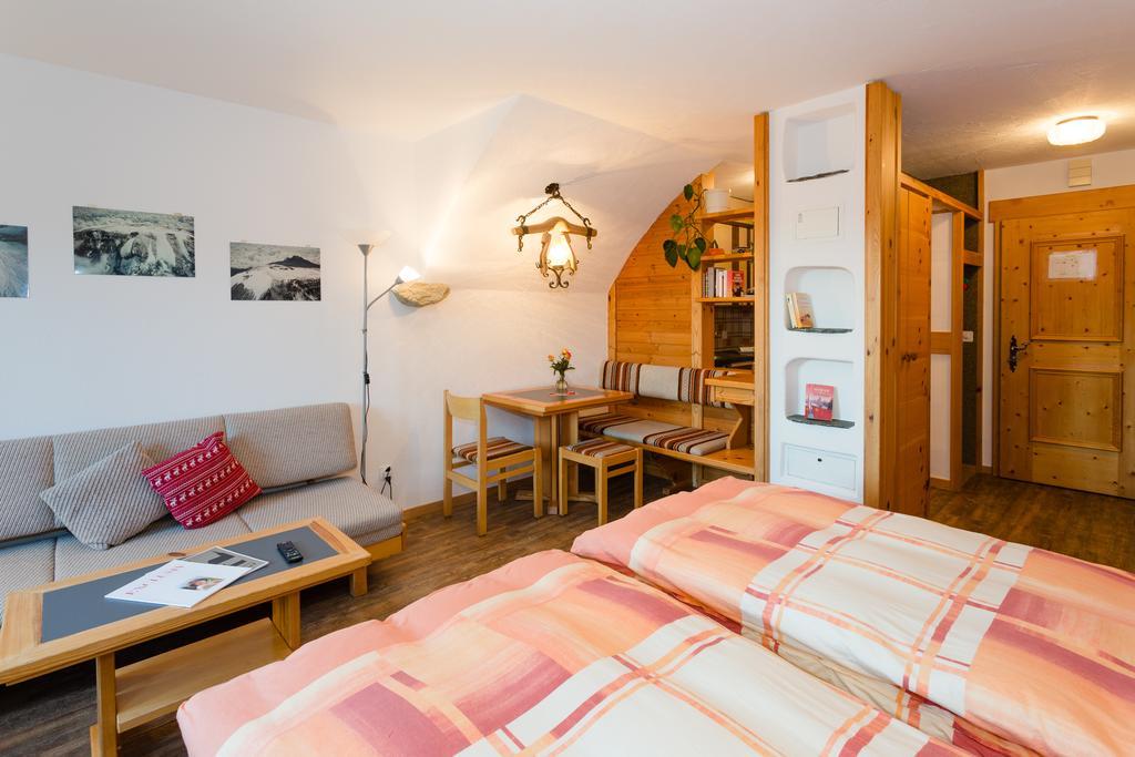 Hotel B&B Susom Surlej Silvaplana Kültér fotó